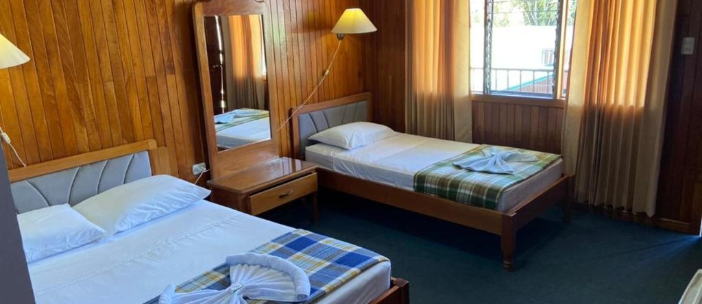 Hotel Naralit, 蒂拉兰 — 照片 1
