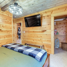 Walk to Golf, Lake: Twain Harte Cabin w/ Fireplace, Twain Harte — photo 4