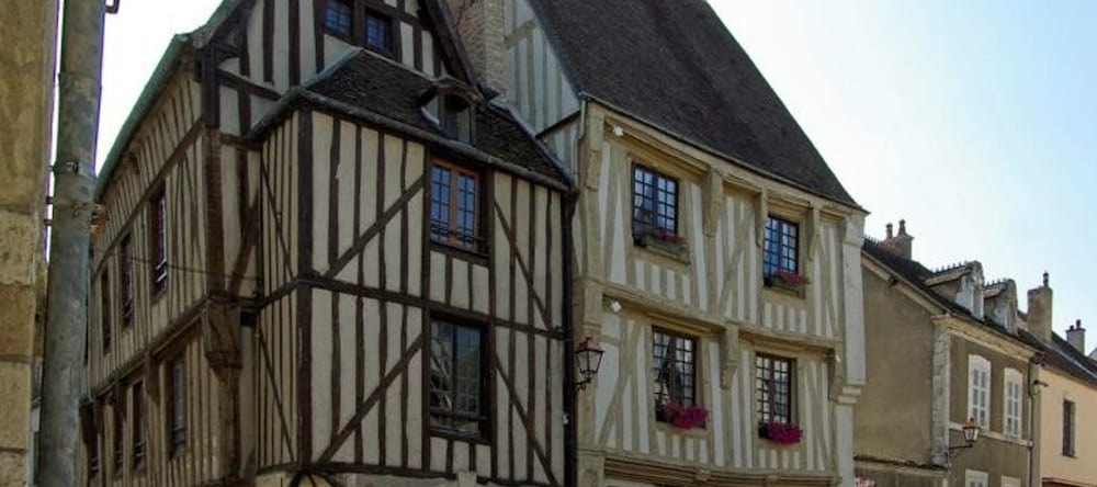 House With one Bedroom in Perrigny-sur-armançon, 阿尔芒松河畔佩里尼 — 照片 1
