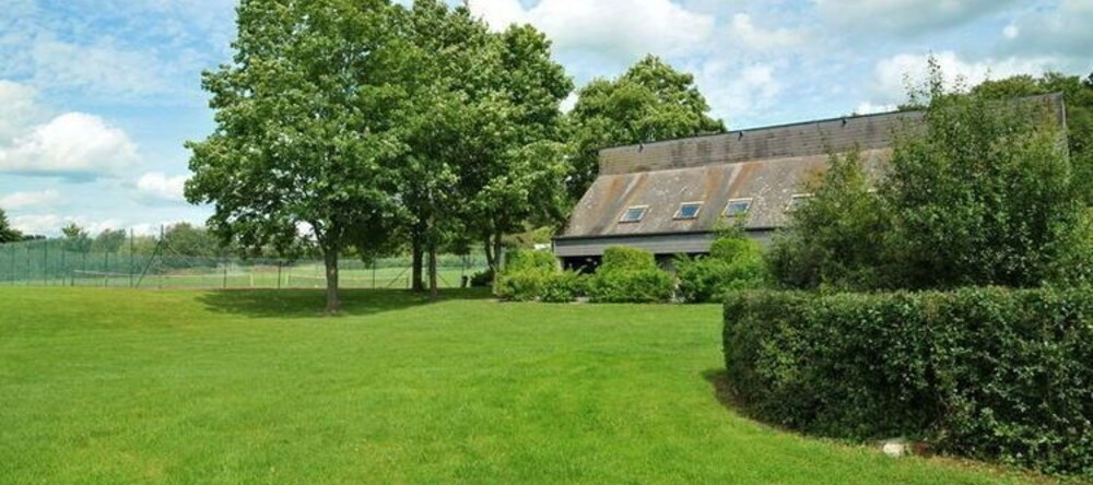 Functionally Furnished Bungalow Located in the Ourthe Valley, 奥顿 — 照片 1