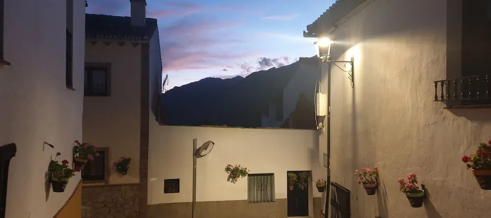 Accommodation In A Charming Village House, 利巴尔奇梅拉 — 照片 1