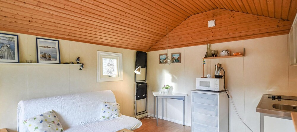 Nice Home in Strömstad With 1 Bedrooms and Wifi, Stromstad — photo 1