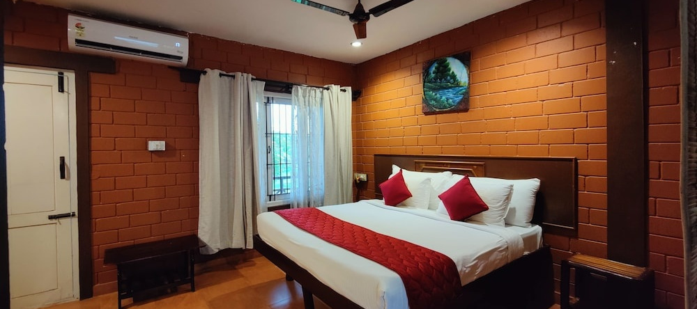 Ambrra River Resort, Pollachi — photo 1