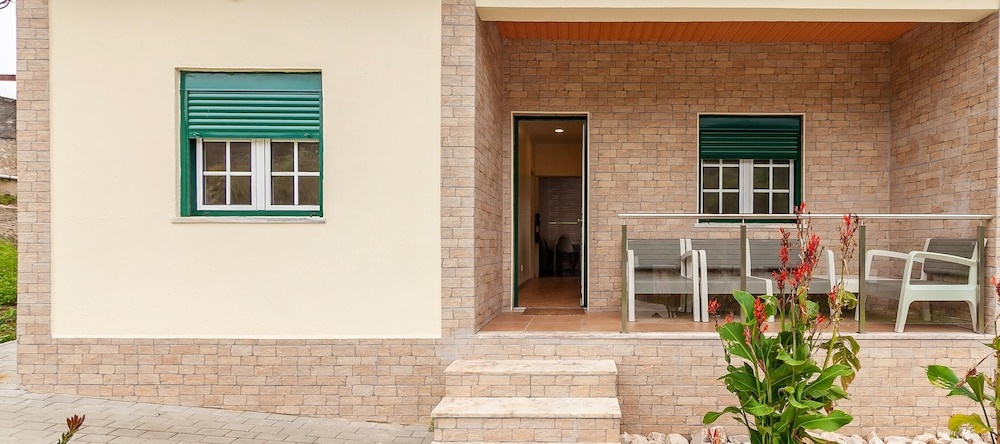 House With 3 Bedrooms in Espinhal, With Wonderful Mountain View, Enclosed Garden and Wifi Near the Beach, 佩内拉 — 照片 1