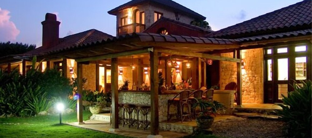 Family Oriented - Private Beach & Horse Stables - Ocean, Pool, & Hot Tub, Кабрера — фото 1