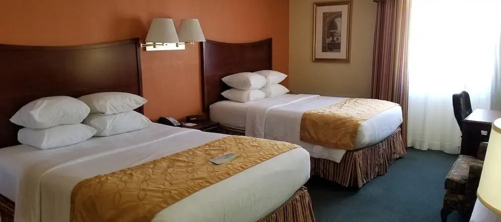 Days Inn & Suites Red Rock-Gallup, 盖洛普 — 照片 1
