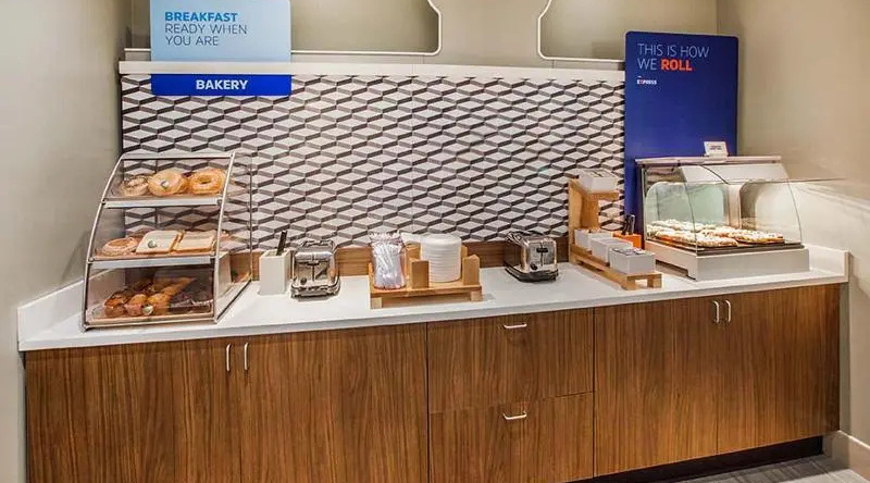 Holiday Inn Express Uvalde, Ювалде — фото 1