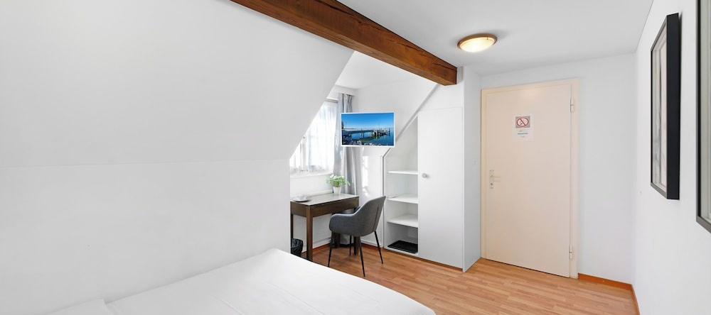 Hotel Schiff, 霍恩 — 照片 1