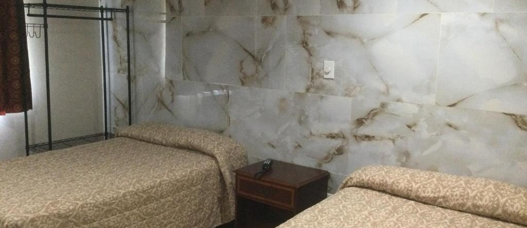 Americas Express Inn Rocky Mount, 落基山城 — 照片 1