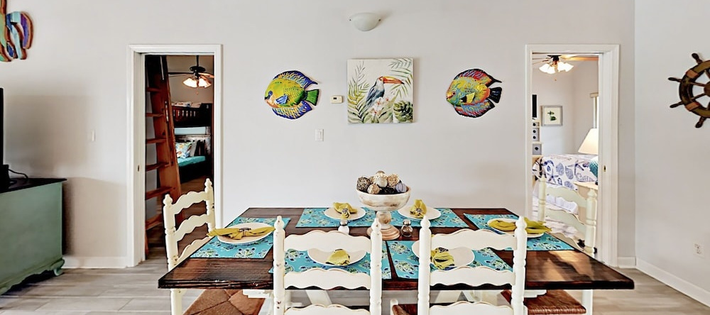 6727 Driftwood Dr Home 4 Bedrooms 3 Bathrooms Home, 格尔夫海兰兹 — 照片 1
