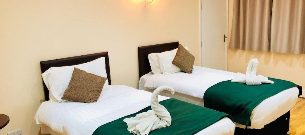 Hill Lodge Hotel, 萨德伯里 — 照片 1