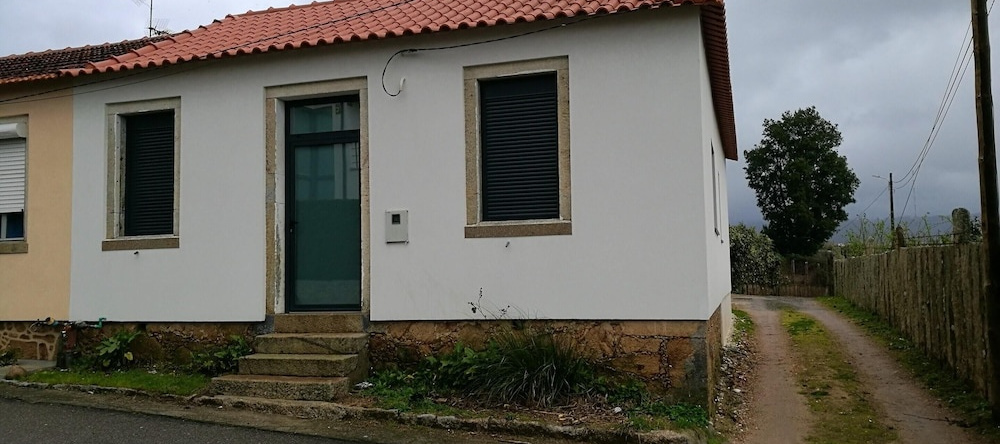 House With 2 Bedrooms in Valença, With Wonderful Mountain View, Furnis, Valenca — photo 1
