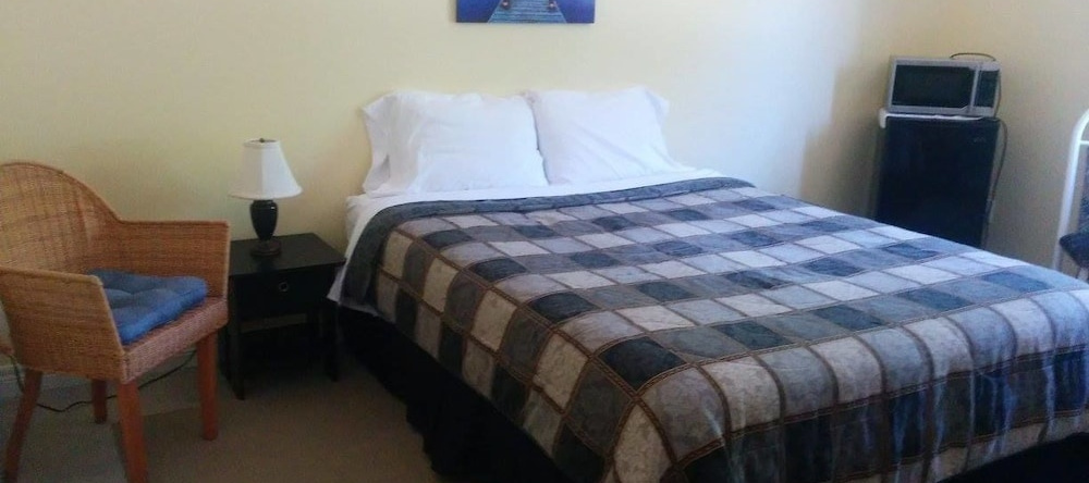 The Pinewood - Adult Getaway by the Lake, 兰姆顿海岸 — 照片 1