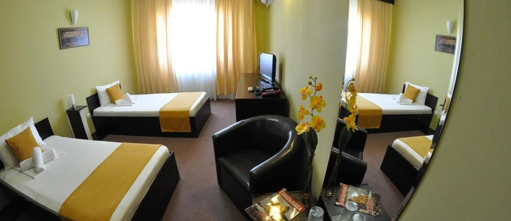 Hotel IQ Timisoara, 吉罗克 — 照片 1