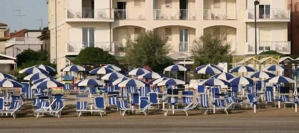 Hotel Toscana, Marotta — photo 1