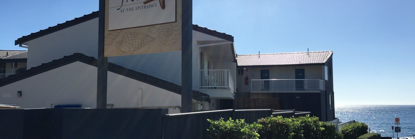 Ocean Front at The Entrance, 恩特伦斯 — 照片 1