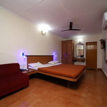 Gujarat Bhavan Hotel, Matheran — photo 5
