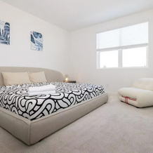 Near ONT Modern Designer Stay Bright Chic Spacious, 安大略 — 照片 2