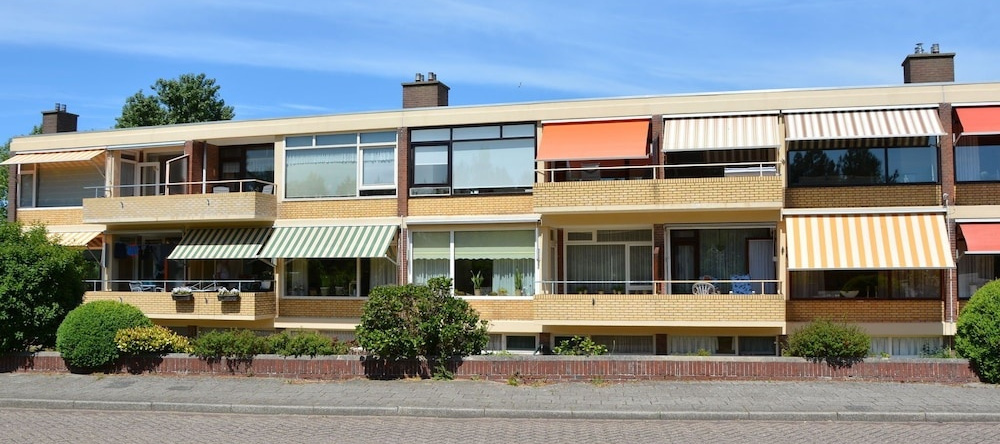 Holiday Home in Katwijk aan Zee With Fireplace and Balcony, 滨海卡特韦克 — 照片 1