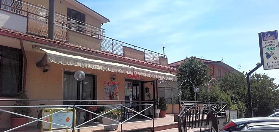 La Lucciola Albergo Ristorante, 塔利亚科佐 — 照片 1