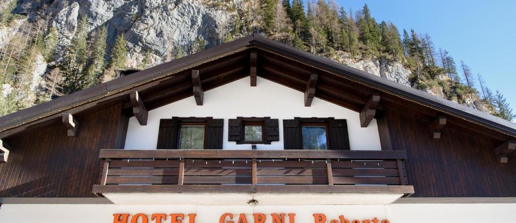 Hotel Garni Roberta, 罗卡皮耶托雷 — 照片 1