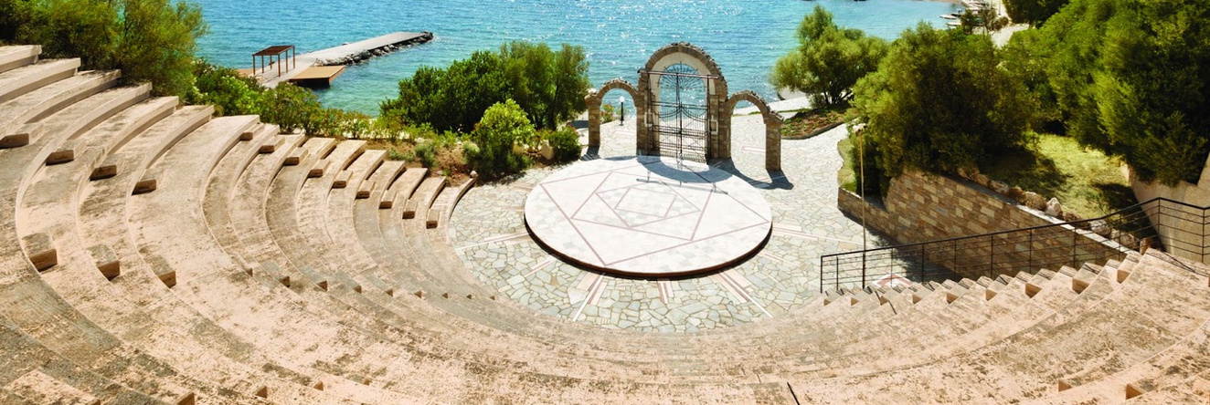 Ramada Loutraki Poseidon Resort, 卢特拉基 — 照片 1