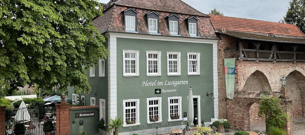 Hotel im Lustgarten, 拉登堡 — 照片 1