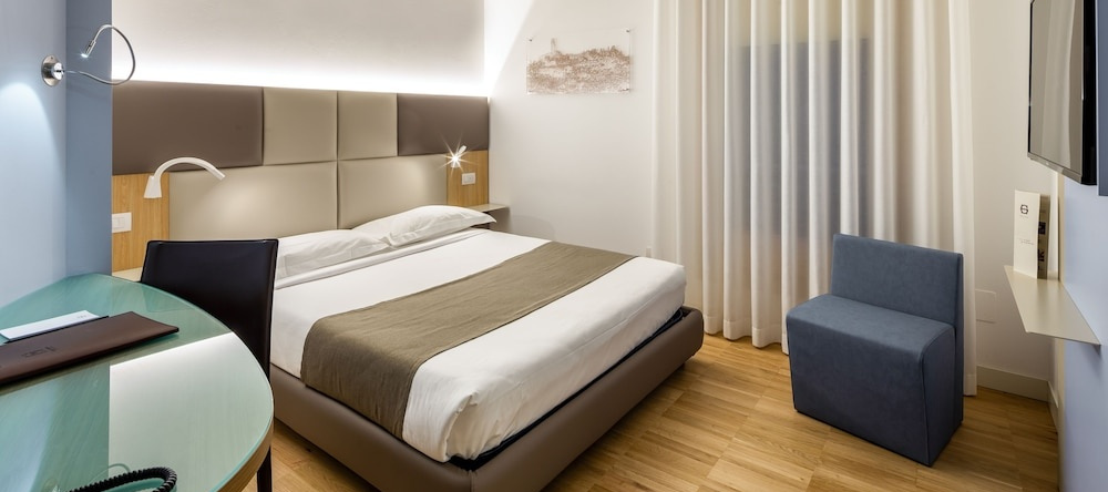 GHV Hotel, 克雷亚佐 — 照片 1