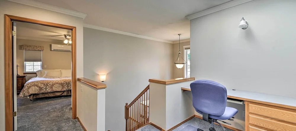 Welcoming Edmonds Vacation Rental w/ Fireplace!, 埃德蒙兹 — 照片 1
