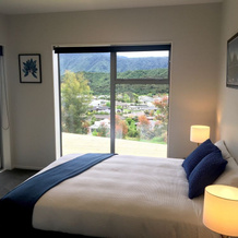 Bell Bird Ridge Holiday Home - Ocean & Valley Views, Anakiwa — photo 2