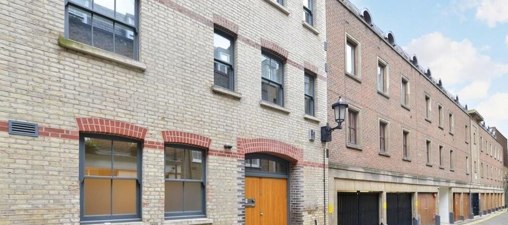 Charming 3-Bed House In London, Лондон — фото 1