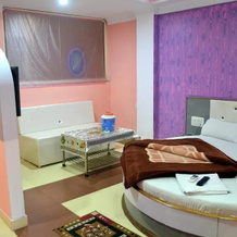 OYO 25100 Hotel Rock View, 帕奇马尔希 — 照片 2