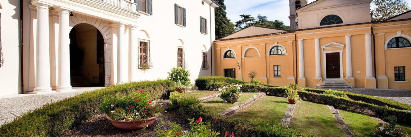 QC Grand Hotel Villa Arzaga Garda Spa & Golf, 卡尔瓦杰塞德拉里维耶拉 — 照片 1