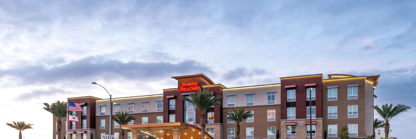 Hampton Inn & Suites Buena Park, 博纳公园 — 照片 1