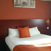 BRIT HOTEL Essentiel Villefranche-sur-Saône (Ex Balladins) **, 索恩河畔自由城 — 照片 4