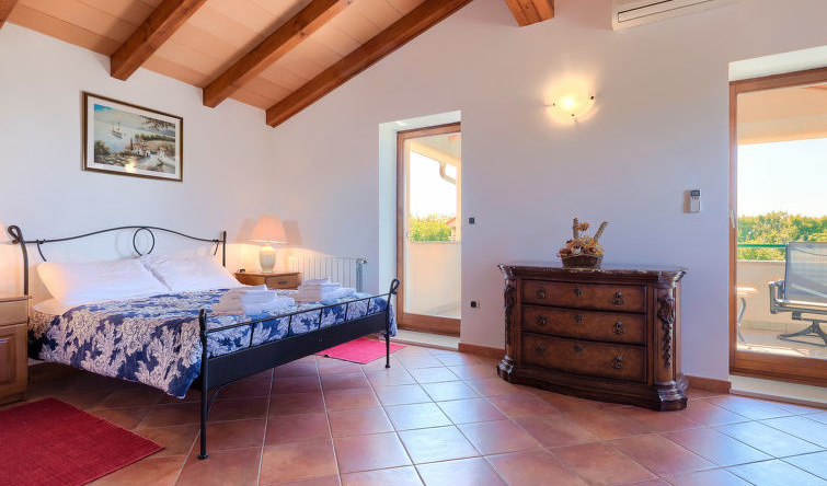 Villa Albina Skitaca, 拉夫尼 — 照片 1