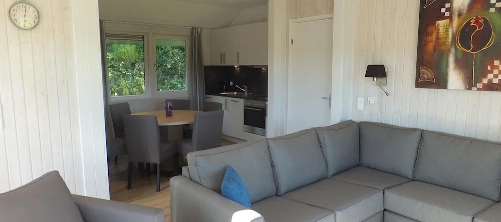 Single Storey Bungalow near Water Reservoir in Nordeifel, 达莱姆 — 照片 1
