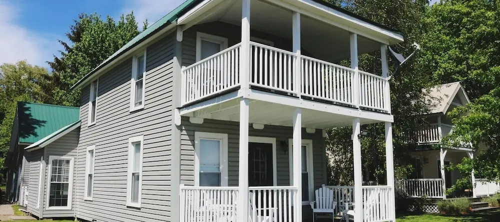 Sweet Mary 2 Bedroom Home by RedAwning, Celoron — photo 1