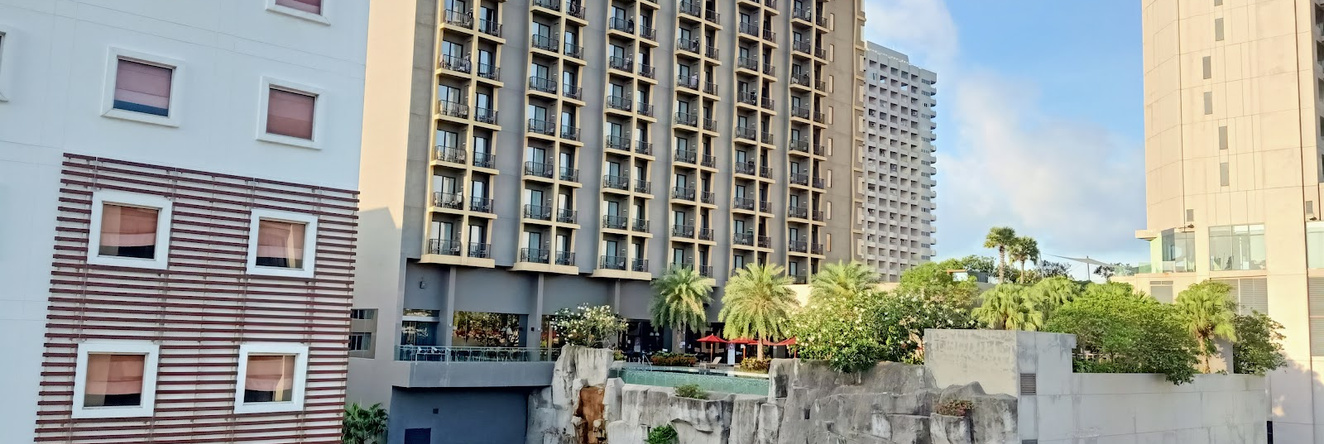 One Patio Hotel Pattaya, Паттайя — фото 1