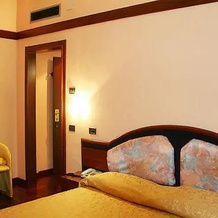Hotel Cesari, Фрозиноне — фото 2