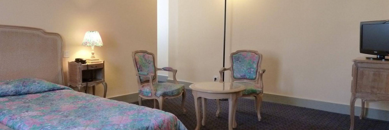 Hotel Restaurant LApostrophe, 帕赖勒莫尼亚勒 — 照片 1