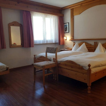 Typically Swiss Hotel Tascherhof, Taesch — photo 5