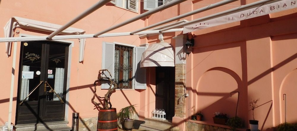 Locanda Ristorante Il Duca Bianco, 卡洛索 — 照片 1