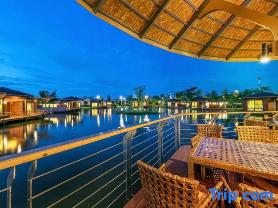 Boat House Boutique Riverside, 那空猜西 — 照片 1