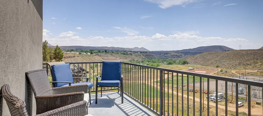 Toquerville Home W/ Mtn Views, Near State Parks!, Токервилл — фото 1