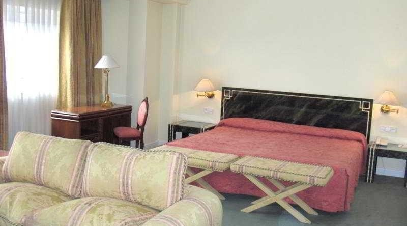 Hotel Sierra Real, Alpedrete — photo 1