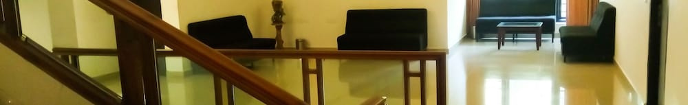 Hotel Soorya Regency, 梅拉图尔 — 照片 1