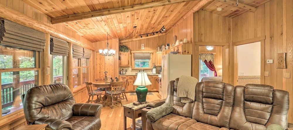 Fletcher Cabin: Wraparound Deck & Pond Access, Флетчер — фото 1