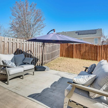 Near Atl! Spacious Townhome w/ Patio & WFH Setup, 道格拉斯维尔 — 照片 2