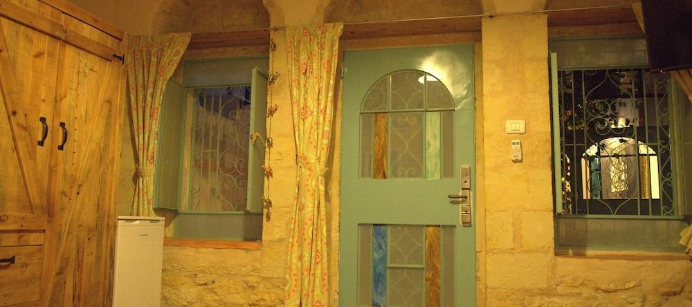 The Well Guesthouses - Home in the Old City, Beersheba — photo 1